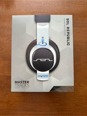 Sol Republic Over Ear Headphones